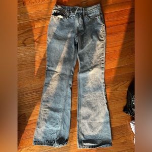 BRAND MELVILLE QUINN JEANS NEVER WORN